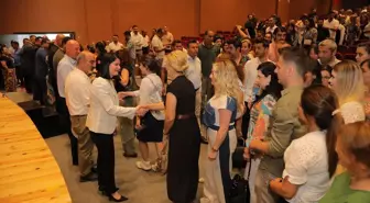 Edirne Belediye Başkanı Filiz Gencan Akın, belediye personeliyle bayramlaştı