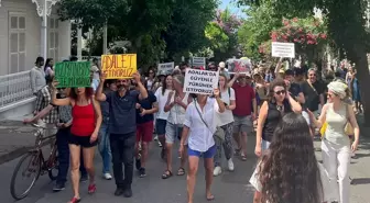 Adalar sakinleri İETT minibüslerine tepki gösterdi