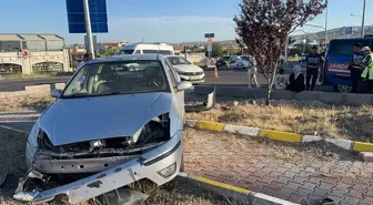 Nevşehir'de Otomobil Çarpışması: 3 Yaralı