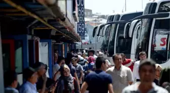 Bayramda İstanbul'da ulaşım krizi: Vatandaşlar yolculuk paylaşımına yöneldi