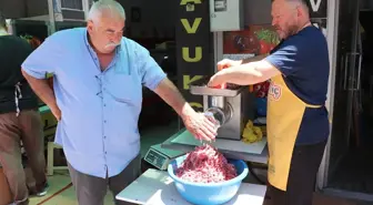 Havza'da Kurban Bayramı'nda Kıyma Çektirme Yoğunluğu