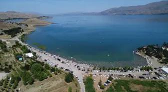 Hazar Gölü, Kurban Bayramı tatilinde ziyaretçi yoğunluğu yaşıyor