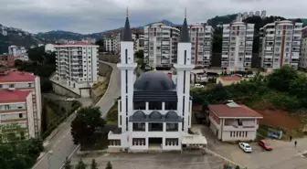 Trabzon'da kiliseye benzeyen cami tamamlandı