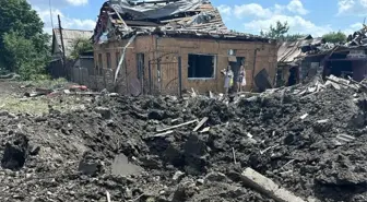 Rus güçlerinin Ukrayna'nın Donetsk bölgesindeki sivil yerleşim yerine saldırısı: 4 ölü, 34 yaralı