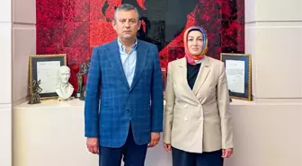 Ayşe Ateş yeniden Özel'le görüştü: İnsanlığını kaybetmeyenlere selam olsun