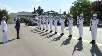 Milli Savunma Bakanı Yaşar Güler İstanbul Tersanesi'nde İncelemelerde Bulundu