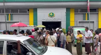 Yangon'da Pirinç ve Çeltik Toptan Satış Deposunda İndirimli Satışlar Başladı