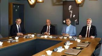 Sakarya Üniversitesi Rektörü Prof. Dr. Hamza Al, Atatürk Üniversitesi Rektörü Prof. Dr. Ömer Çomaklı'yı ziyaret etti