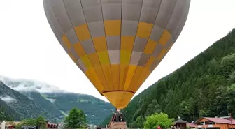 Uzungöl'e sıcak hava balonuyla doğa turu