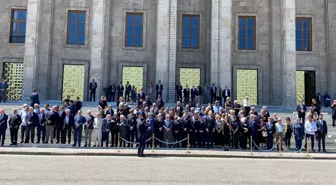 Özel ile Kılıçdaroğlu, Yaşar Yakış'ın cenazesinde buluştu