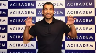 Beşiktaş'ta Giovanni van Bronckhorst göreve başladı