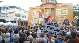 Sırbistan'da binlerce çevreci lityum madeni çıkarma projesini protesto etti