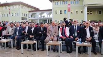 Üsküp'teki Uluslararası Balkan Üniversitesi'nde Mezuniyet Töreni Düzenlendi