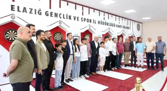 AK Parti Elazığ Milletvekilleri ve Gazeteciler Atatürk Stadyumu'nu Gezdi