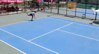 Iğdır'da düzenlenen Alagöz Holding 4. Kayısı Cup Tenis Turnuvası tamamlandı