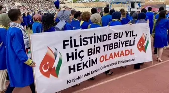 Kırşehir Ahi Evran Üniversitesi Mezuniyet Töreninde Filistin'e Destek Gösterisi