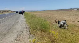 Bitlis'te otomobil takla attı, 2 kişi hafif yaralandı