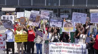 Ankara'da Hayvanseverler Sahipsiz Hayvanlara Yapılacak Düzenlemeyi Protesto Etti