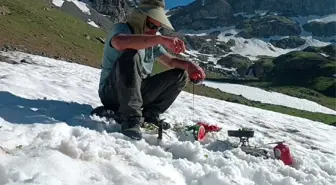 Erzurum'da Kar Üzerinde Yemek Keyfi