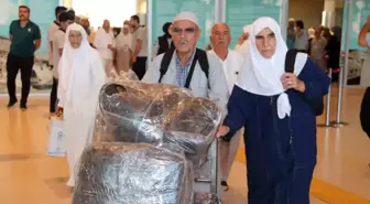 Adıyaman'dan Hacı Kafilesi Memleketlerine Döndü