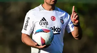 Beşiktaş 2024-2025 Sezonunun İlk Antrenmanını Giovanni van Bronckhorst Yönetti