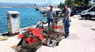 Fethiye'de Gönüllü Dalgıçlar Deniz Temizliği Yaptı