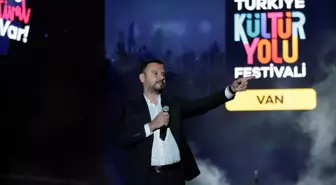 Alişan, Van Kültür Yolu Festivali'nde sahne aldı