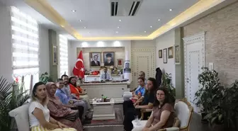 Çanakkale'de Süs Bitkileri Yetiştiriciliği Projesi Kadın Girişimcileri Ziyaret Etti