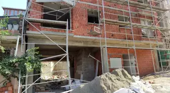 Bursa'da İnşaat İşçisi İskele Faciasından Son Anda Kurtuldu