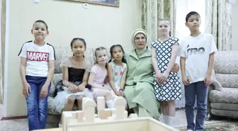 Emine Erdoğan, Astana'da Zor Yaşam Koşullarındaki Çocuklara Destek Merkezi'ni Ziyaret Etti