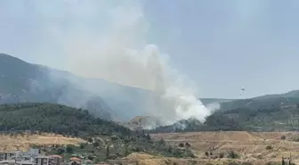 Manisa Soma'da Orman Yangını Söndürme Çalışmaları Devam Ediyor