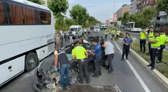 Çorlu'da otobüse çarpan otomobilin sürücüsü ağır yaralandı