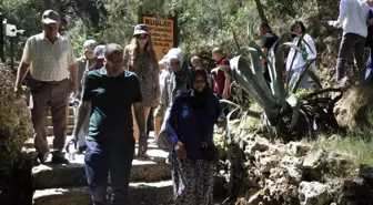 Antalya Sosyal Güvenlik İl Müdürlüğü Emeklilerle Doğa Yürüyüşü Etkinliğinde Buluştu