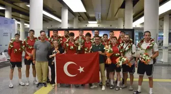 Doğa Koleji İzmir Çiğli Bilim Doğa Anadolu Lisesi'ne karşılama töreni düzenlendi