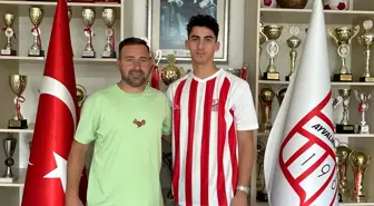 Ayvalıkgücü Belediyespor, Yavuz Selim Taşer'i transfer etti