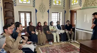 Fransız öğrenciler İstanbul'da Süleymaniye Camii'ni ziyaret etti