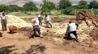 Kayseri'de Kerpiç Ustalığı Yeniden Canlandırılıyor