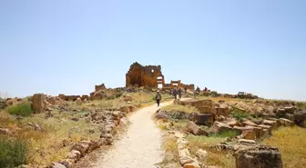 Zerzevan Kalesi'nde Mithras Tapınağı'nda gizli ayinlere katılanların konakladığı alan bulundu