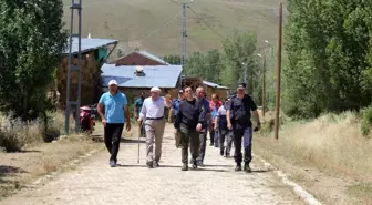 Bayburt'un Demirözü ilçesinde köylerde altyapı çalışmaları devam ediyor