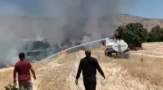 Elazığ'da bir köyde çıkan anız yangını söndürüldü