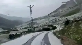 Erzurum'da yaz ortasında kış havası