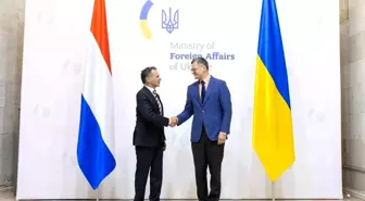 Hollanda Savunma ve Dışişleri Bakanları Ukrayna'yı ziyaret etti