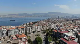 İzmir'de Kentsel Dönüşüm Çalışmaları Hızlandırılmalı