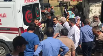 Ağrı'da mutfak tüpü patlaması sonucu yangın: Bir çift ile oğulları yaralandı