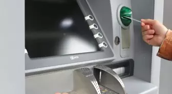 ATM'ler hangi durumlarda kartı yutar? ATM kartı yutarsa ne olacak?