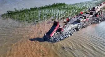 Çin'deki Dongting Gölü'nün bendi yarıldı, kurtarma çalışmaları devam ediyor