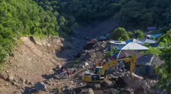 Endonezya'da aşırı yağmurlardan dolayı kaçak altın madeninde göçük meydana geldi: 11 kişi öldü, 19 kişi kayboldu