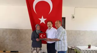 Mersin Valisi Ali Hamza Pehlivan, şehit ailesini ziyaret etti