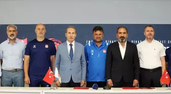 Sivasspor Kulübü ile Sivas Cumhuriyet Üniversitesi Arasında Spor ve Bilimsel Çalışma Protokolü İmzalandı