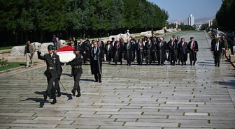 Uyuşmazlık Mahkemesi Başkanlığı Anıtkabir'i ziyaret etti